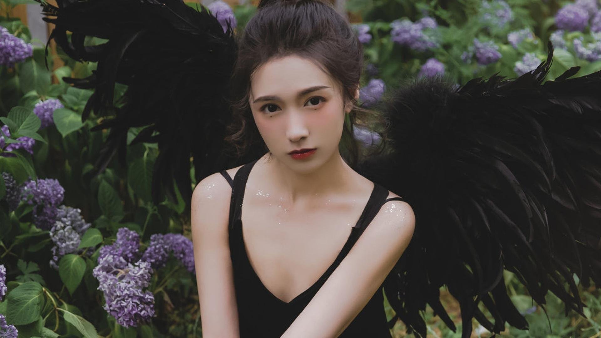“天灾面前依然前行:极端环境中的英雄史诗”,面对天灾