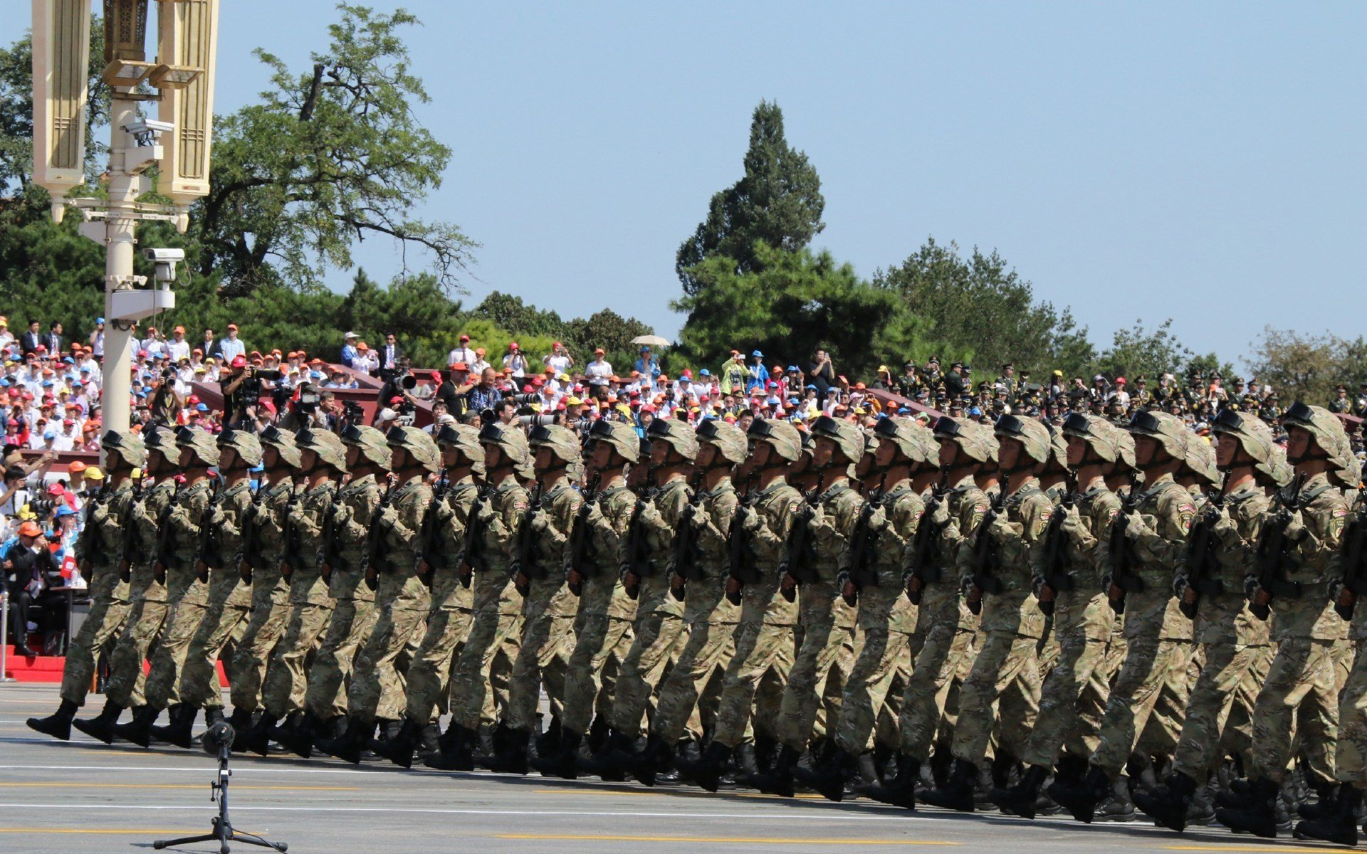 战术解析：不同球队的配置和变化背后，球队战术怎么设置