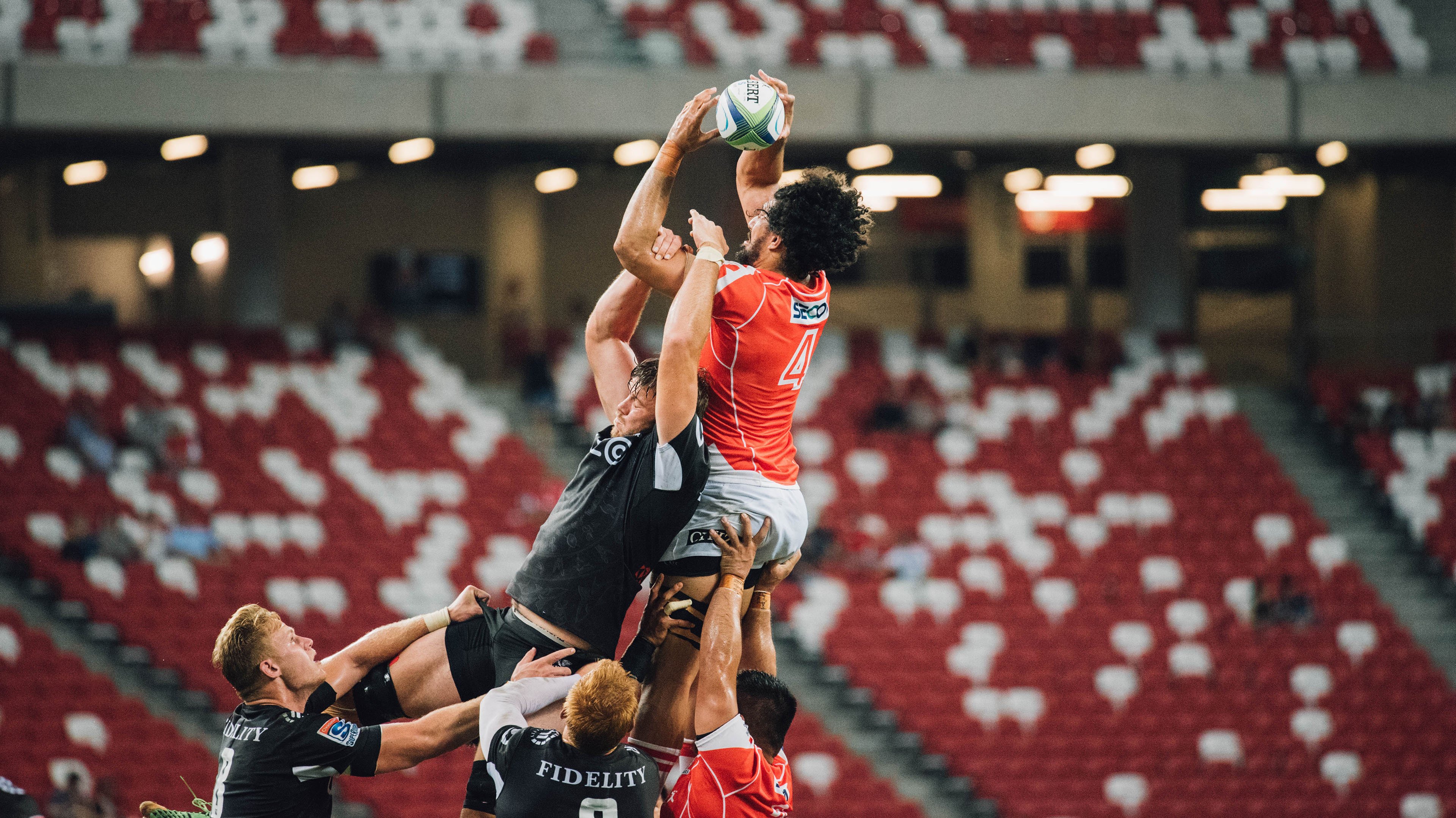 男子国家队尝试分组战术演练提高临场适应力