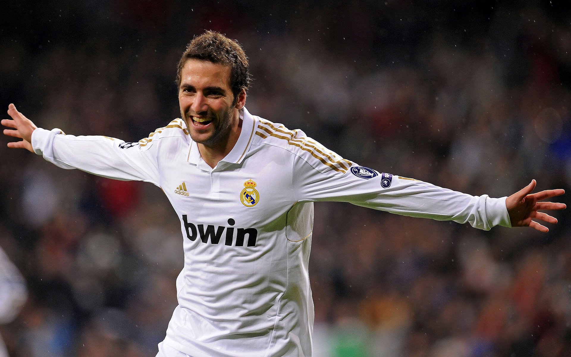 社交平台数据报告显示年轻群体对联赛关注度持续上升，年轻群体占比